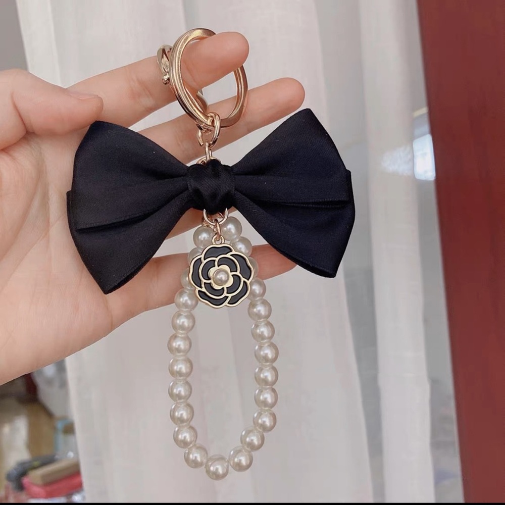 New Pearl Silk Bow Keychain